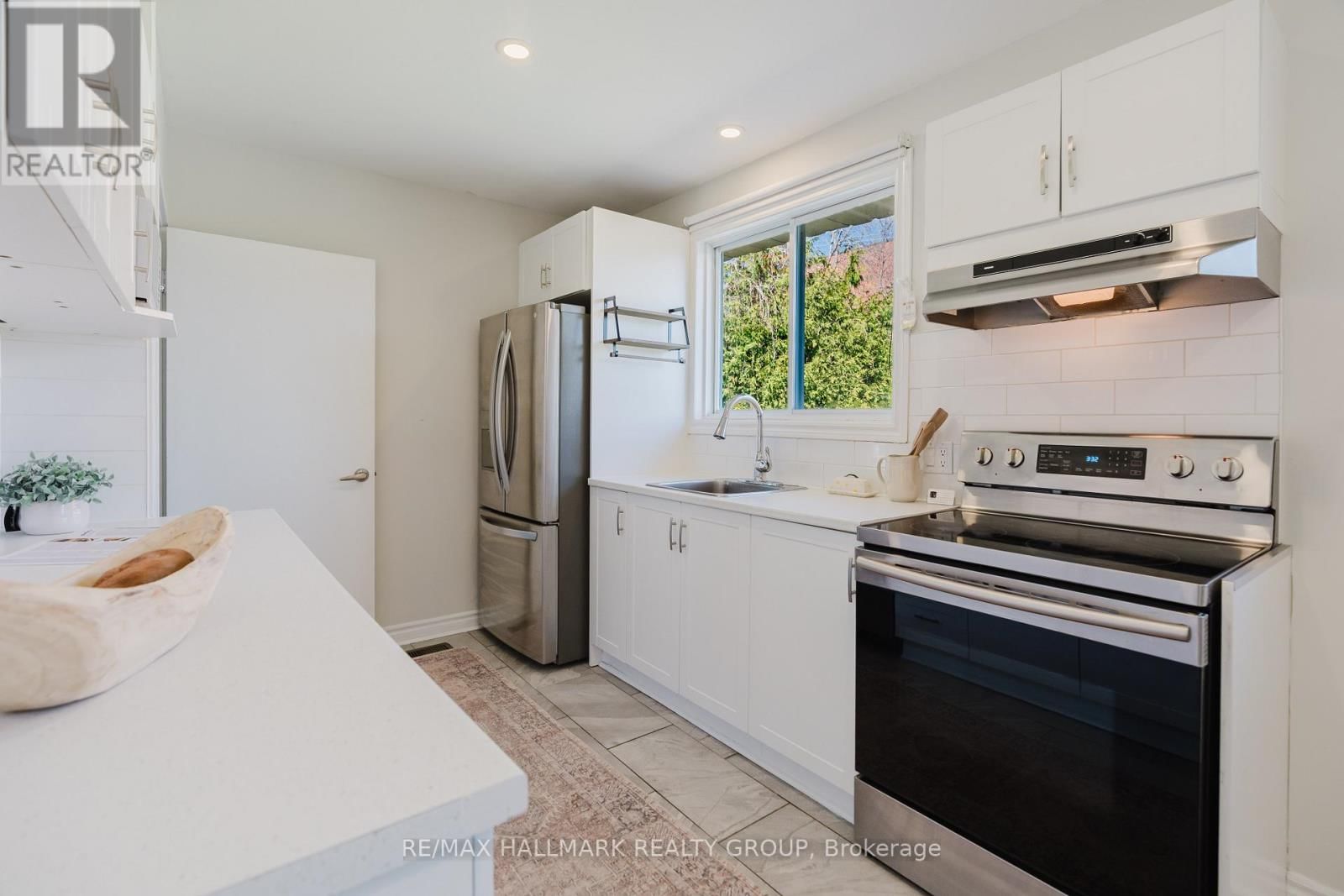 17 WOLMSLEY CRESCENT Image 28