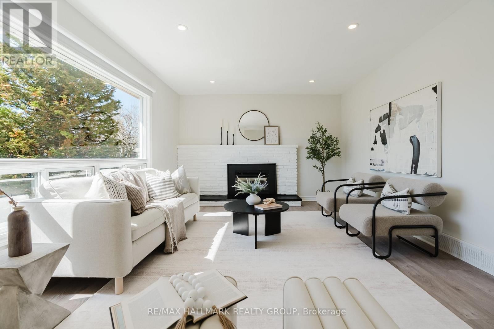 17 WOLMSLEY CRESCENT Image 3