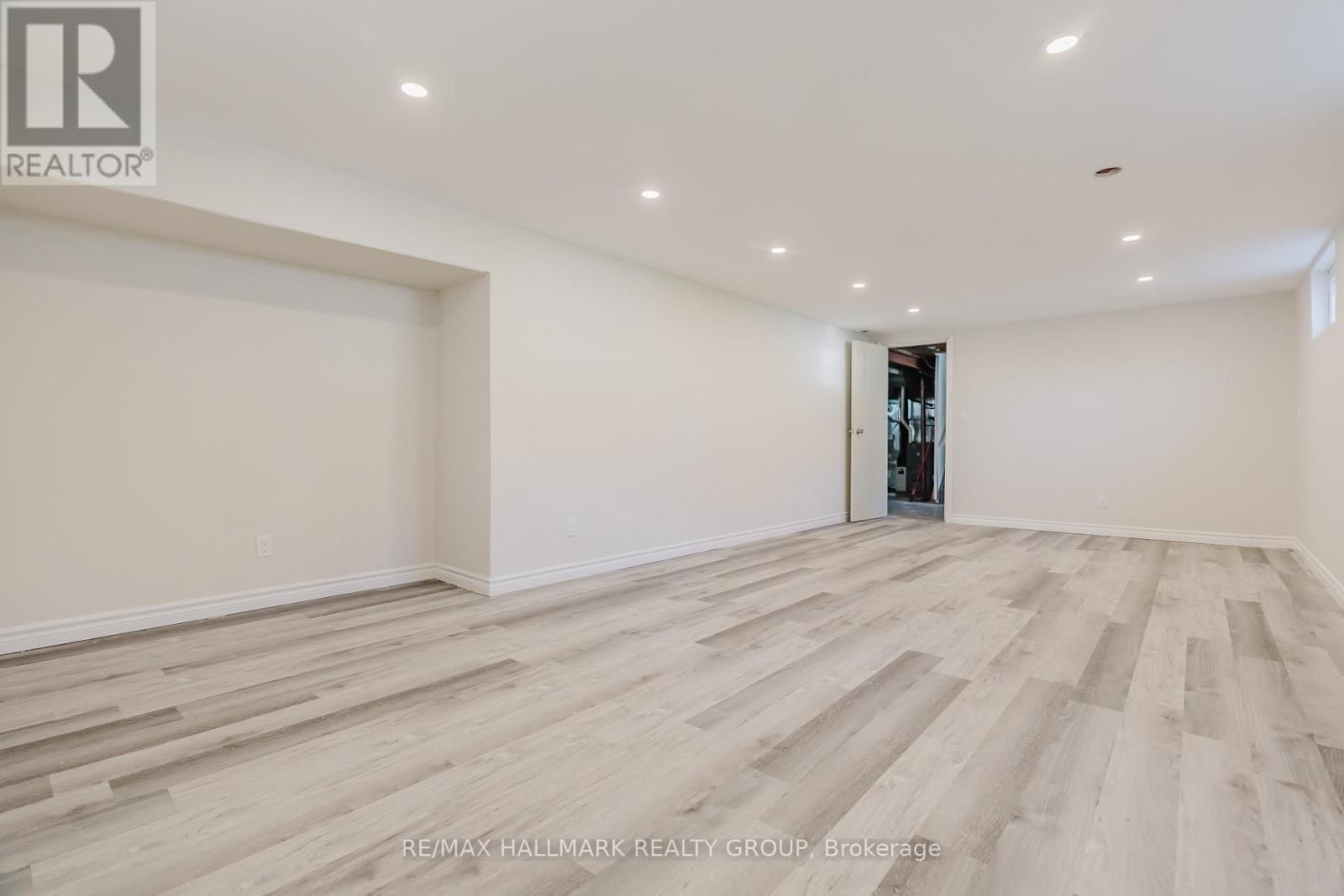 17 WOLMSLEY CRESCENT Image 36