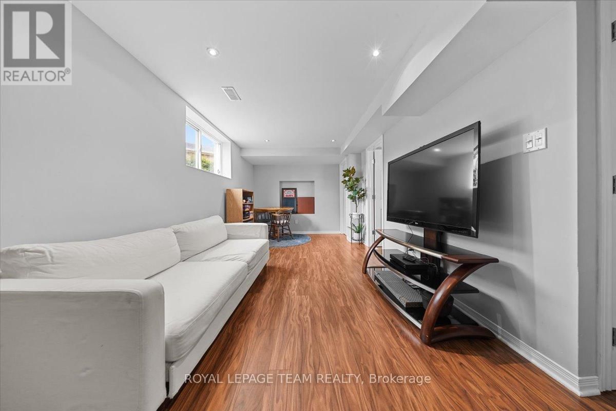 79 SADDLESMITH CIRCLE Image 35