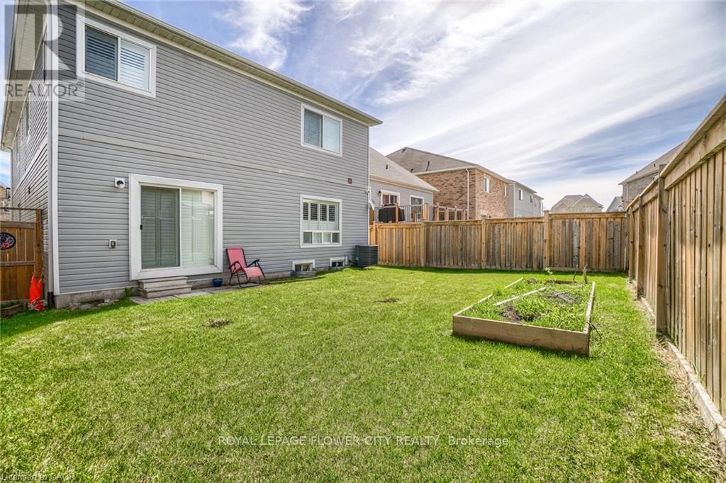 318 WALLACE STREET Image 35