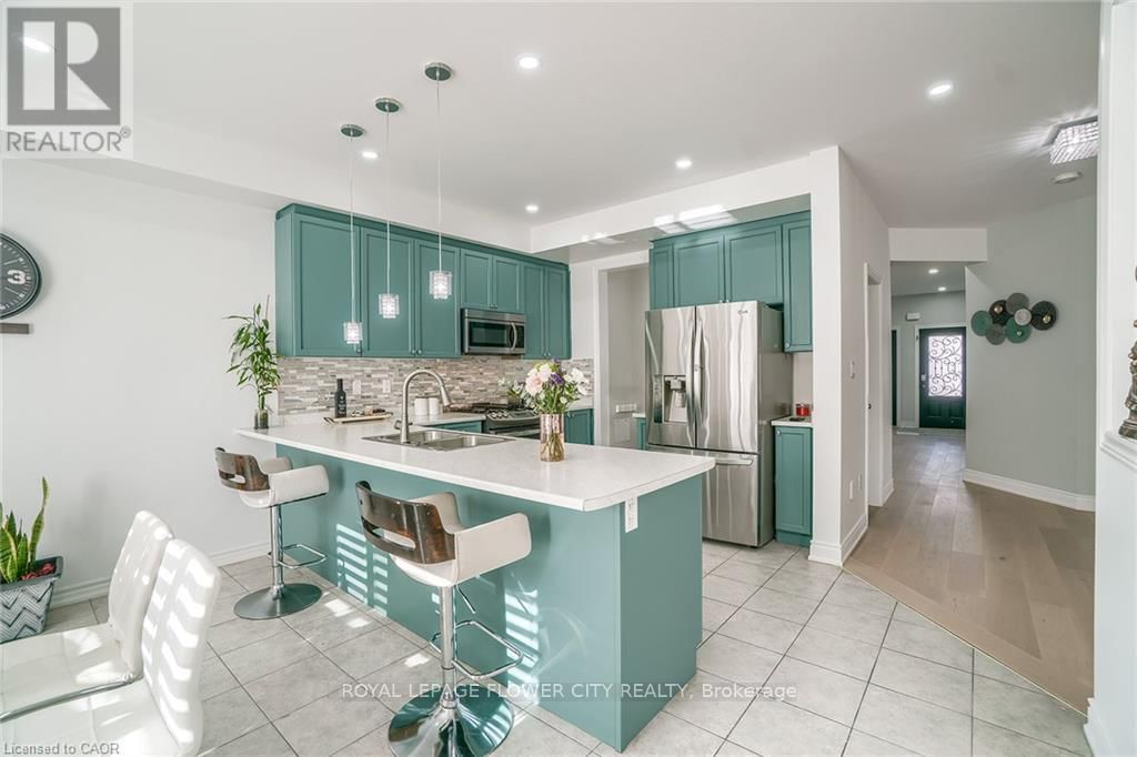 318 WALLACE STREET Image 6