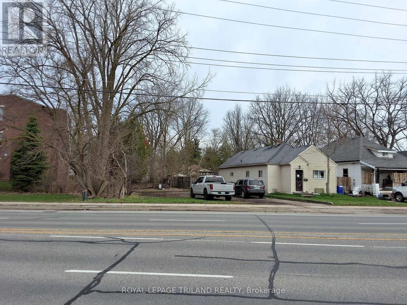 121 RIVERSIDE DRIVE Image 2