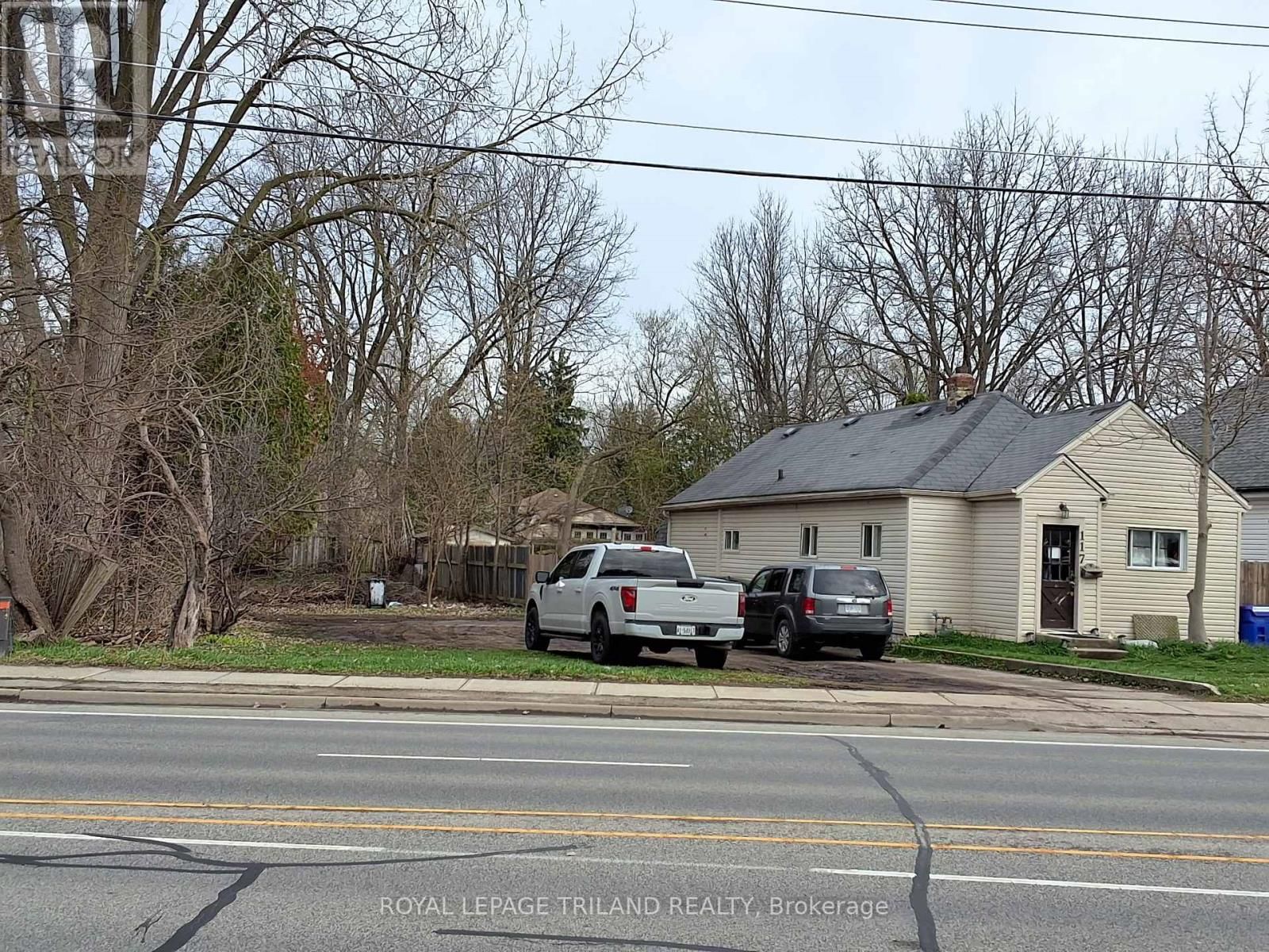 121 RIVERSIDE DRIVE Image 3