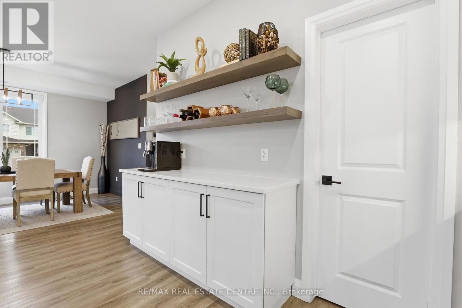 95 DALLAN DRIVE Image 15