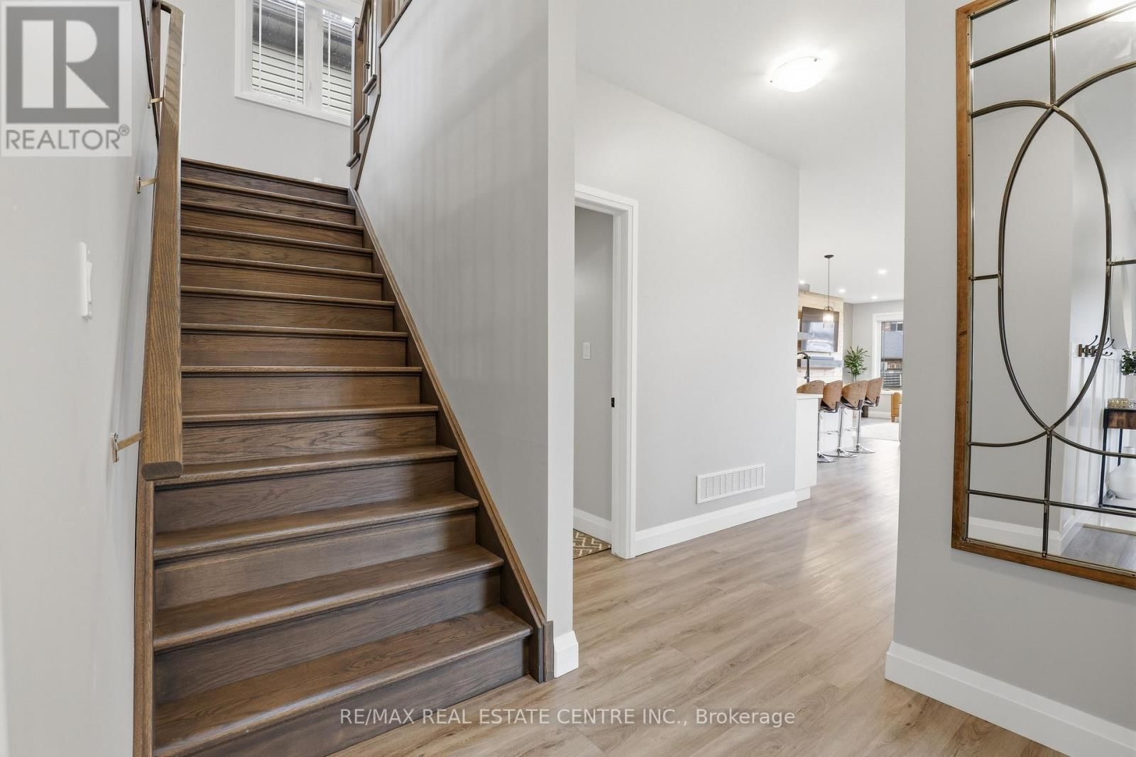 95 DALLAN DRIVE Image 17