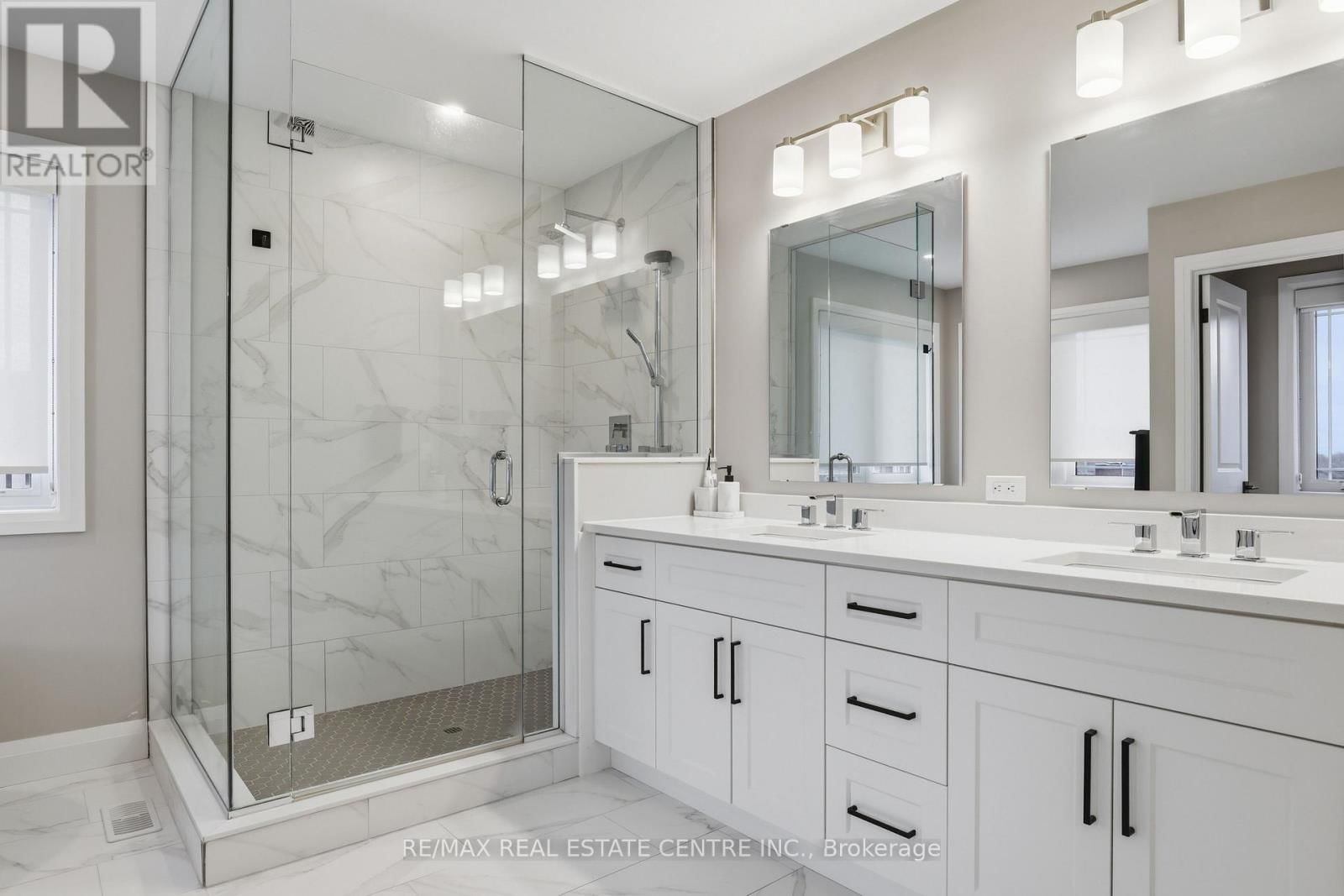 95 DALLAN DRIVE Image 26