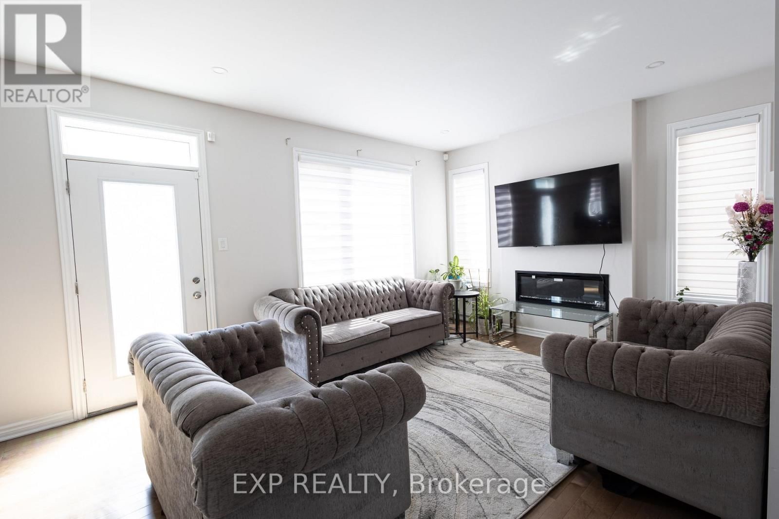 1008 CARDEN LANE Image 7