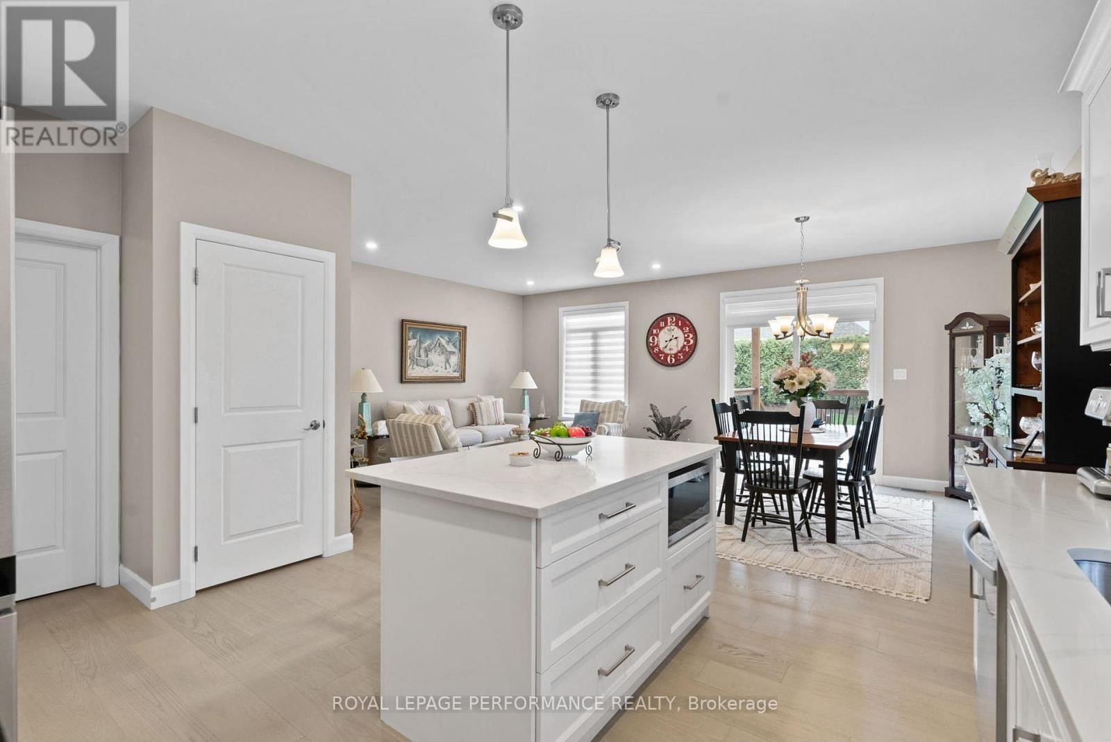 42 FORRESTER WAY Image 15