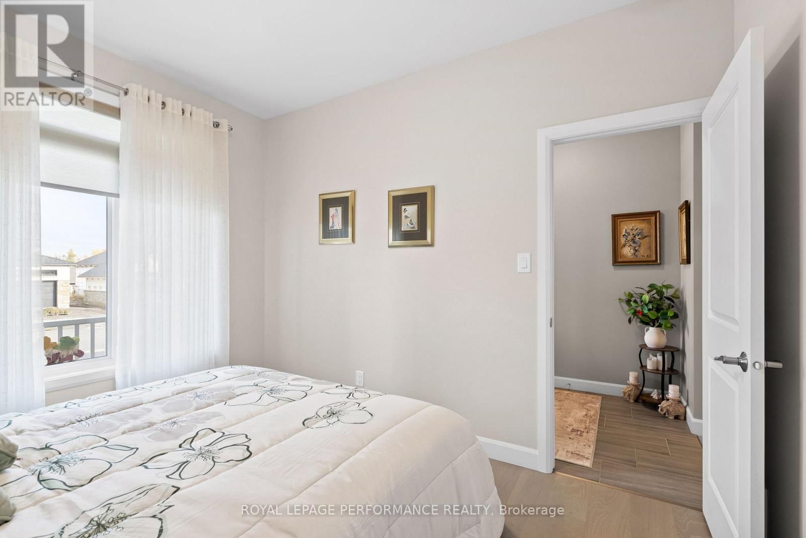 42 FORRESTER WAY Image 25