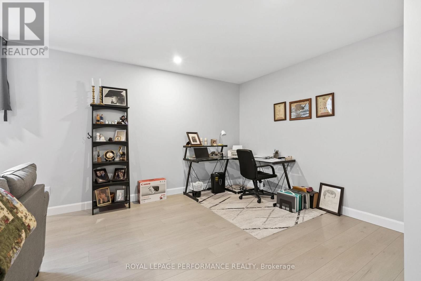 42 FORRESTER WAY Image 31