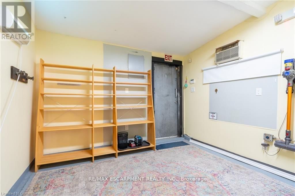 299 JAMES STREET NORTH Image 15