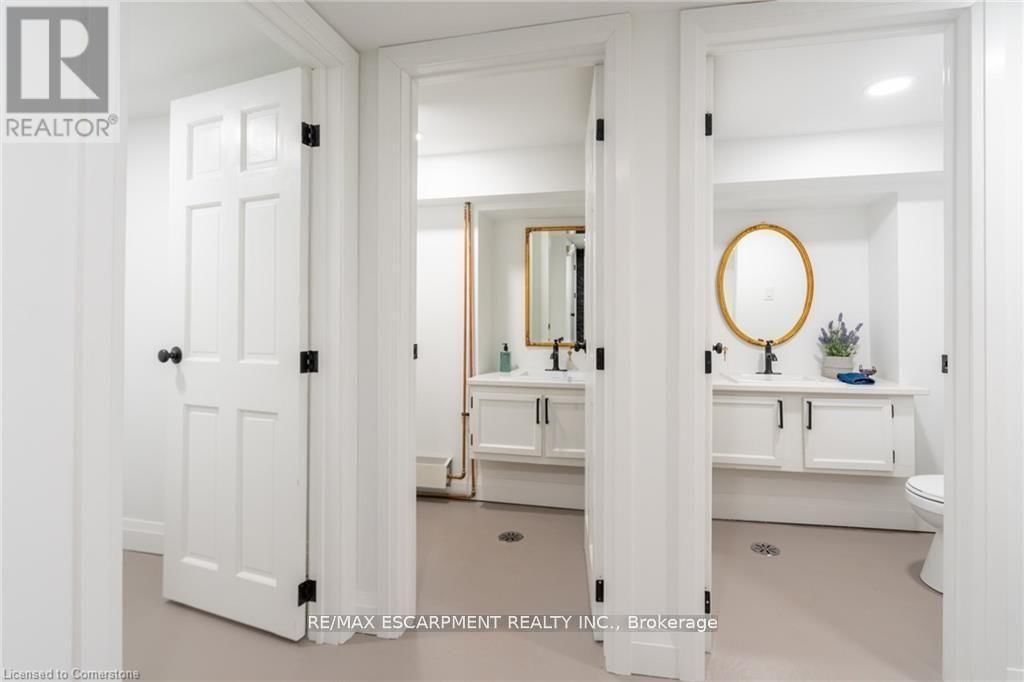 299 JAMES STREET NORTH Image 21