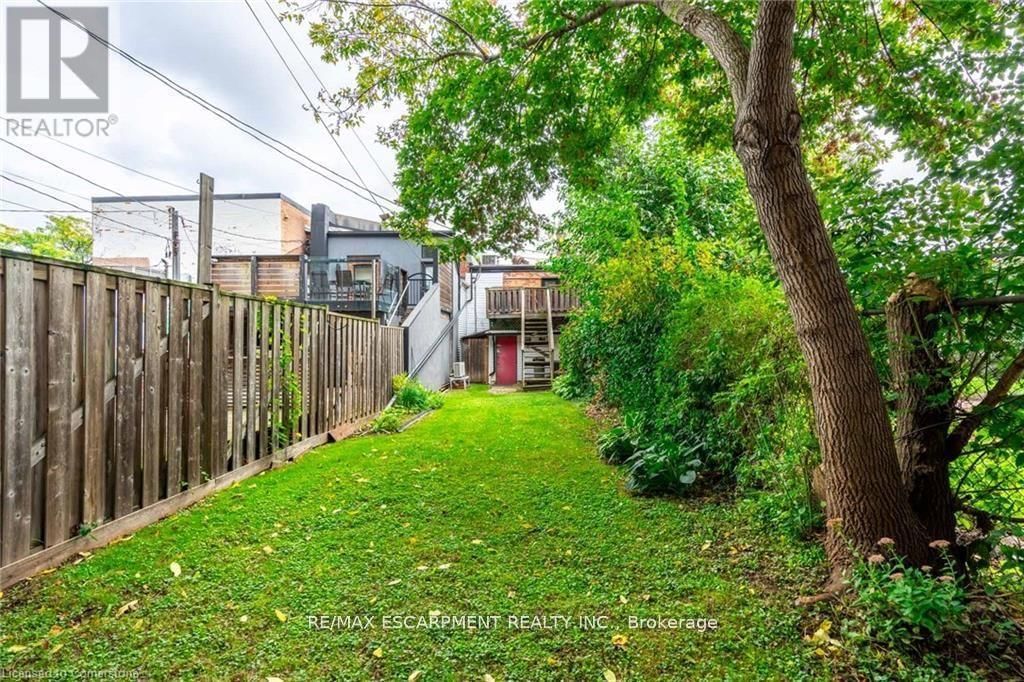 299 JAMES STREET NORTH Image 32