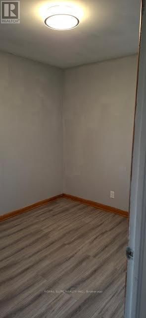 385 BEACHWOOD AVENUE Image 15