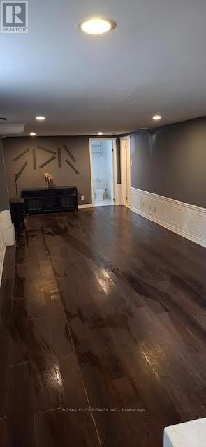 385 BEACHWOOD AVENUE Image 19