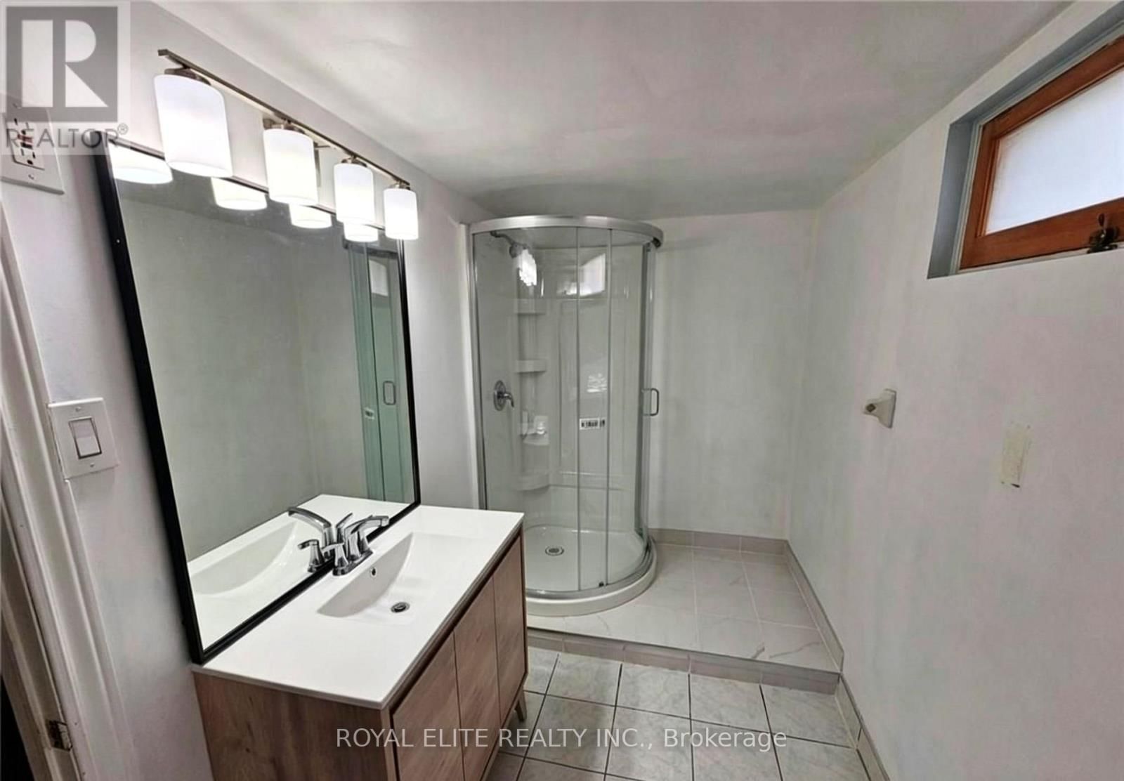 385 BEACHWOOD AVENUE Image 21