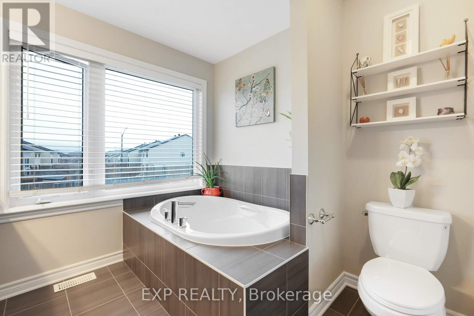 529 STARGAZER CRESCENT Image 21