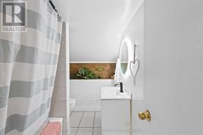 10 CAMPBELL REID COURT Image 20