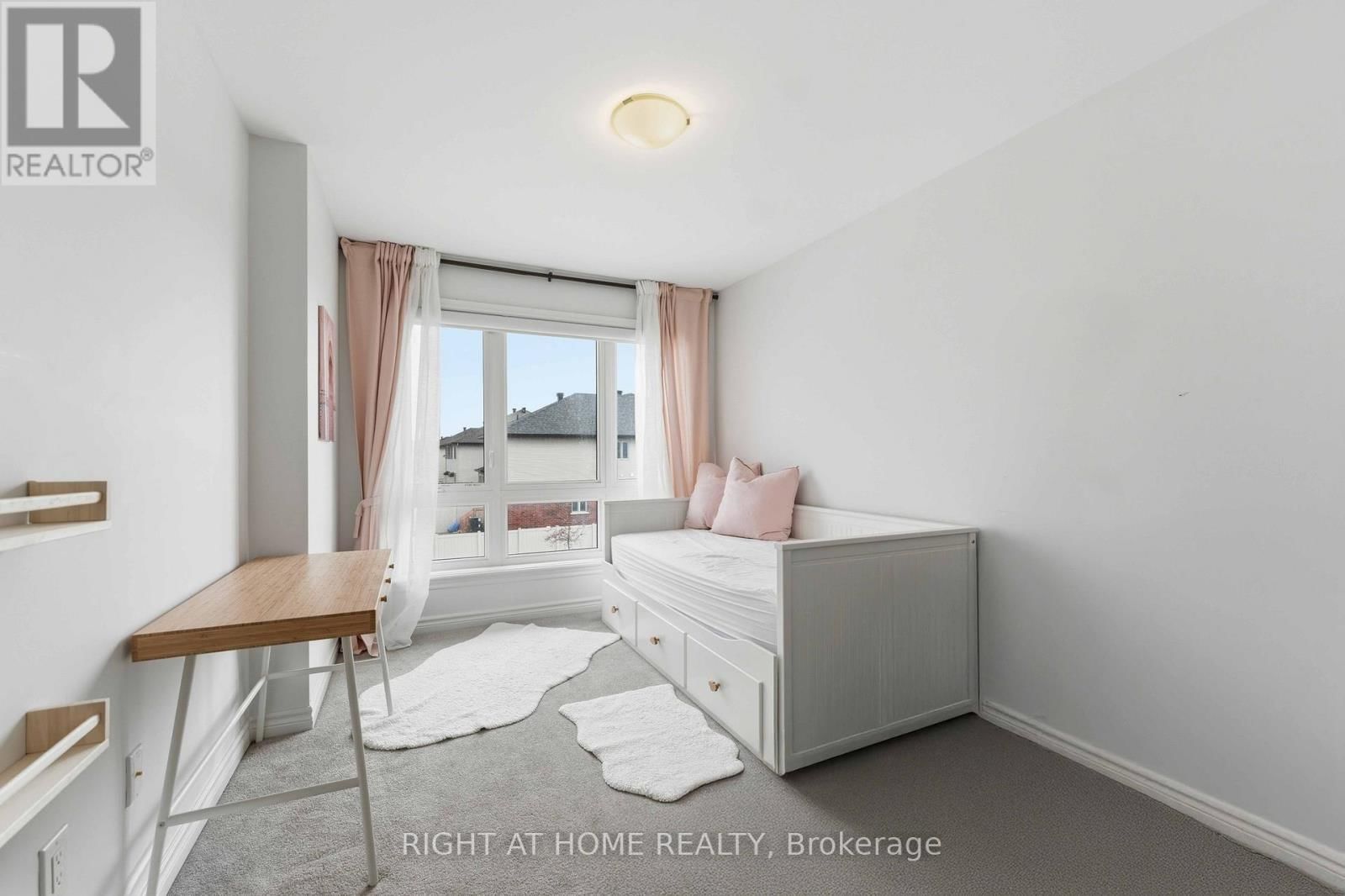 695 CAPRICORN CIRCLE Image 15