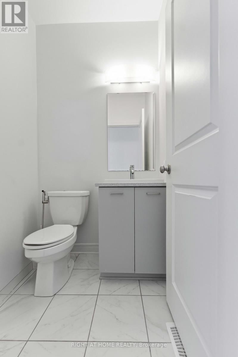 695 CAPRICORN CIRCLE Image 22