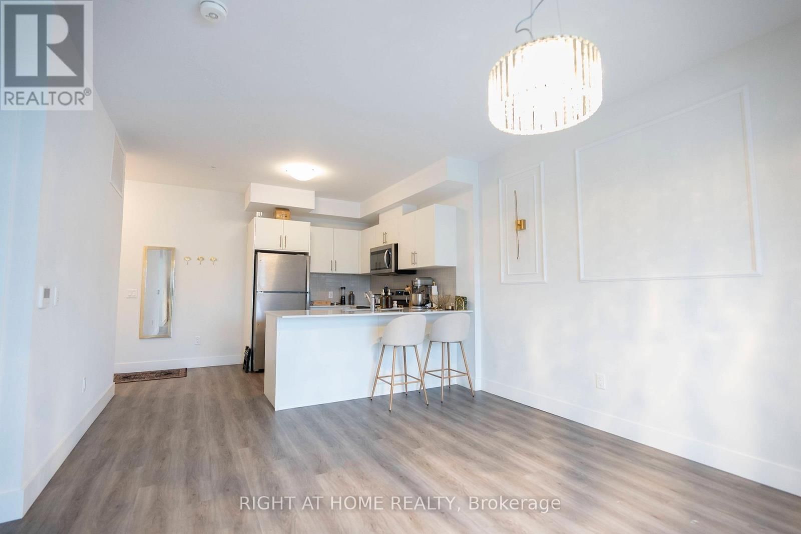 302 - 1000 LACKNER PLACE PLACE EAST Image 15