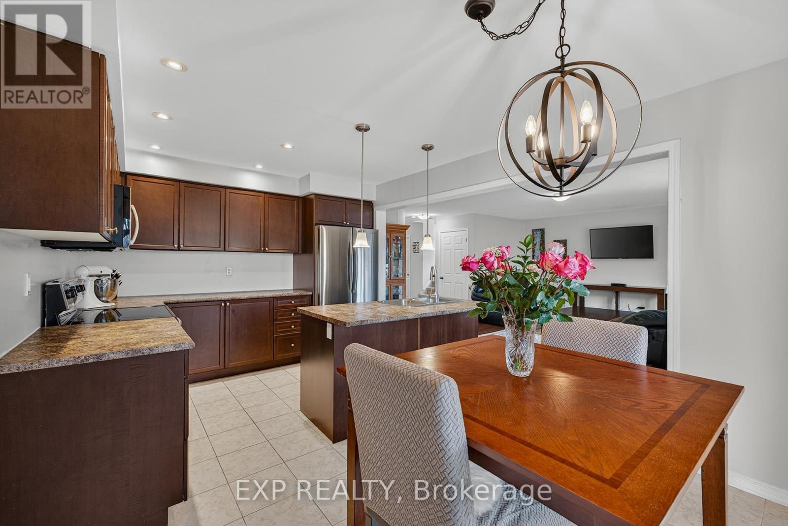 18 STARLIGHT AVENUE Image 11