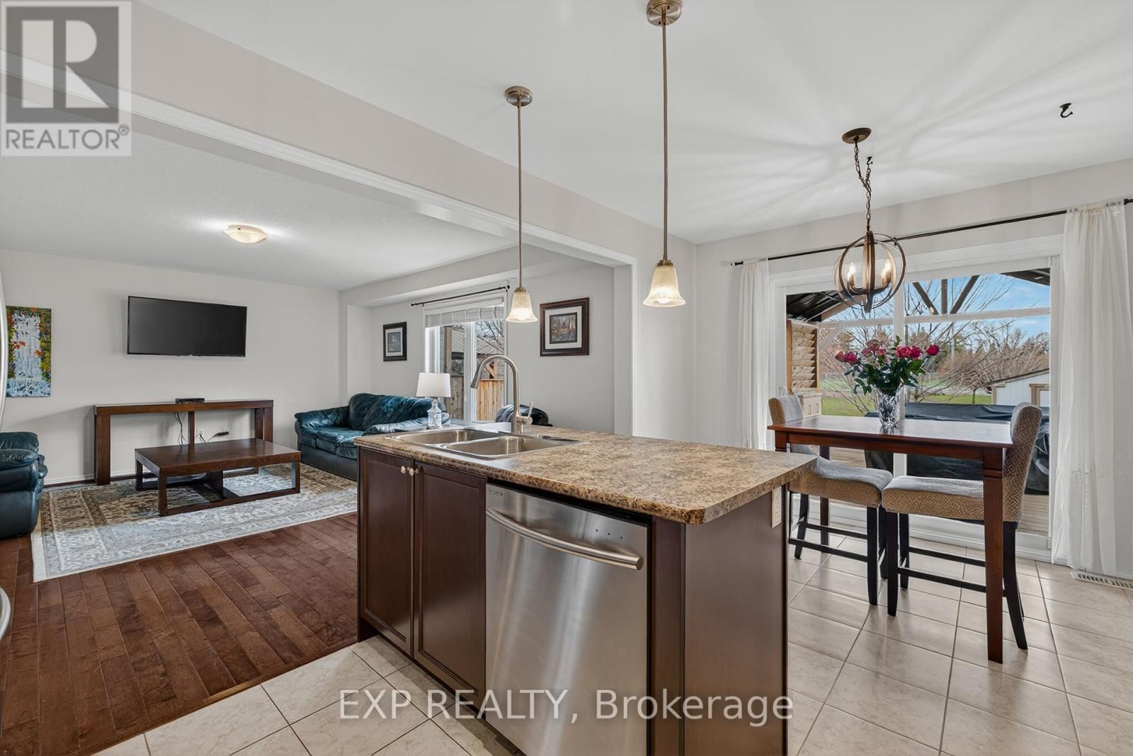 18 STARLIGHT AVENUE Image 12