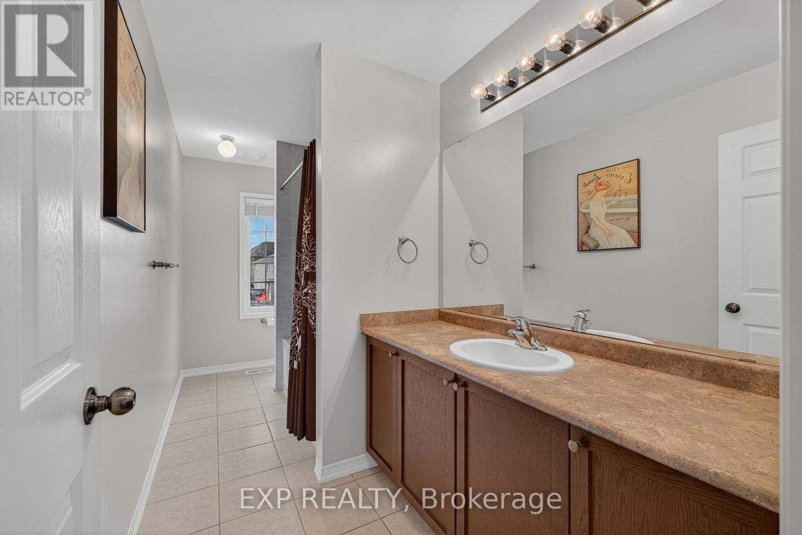 18 STARLIGHT AVENUE Image 25