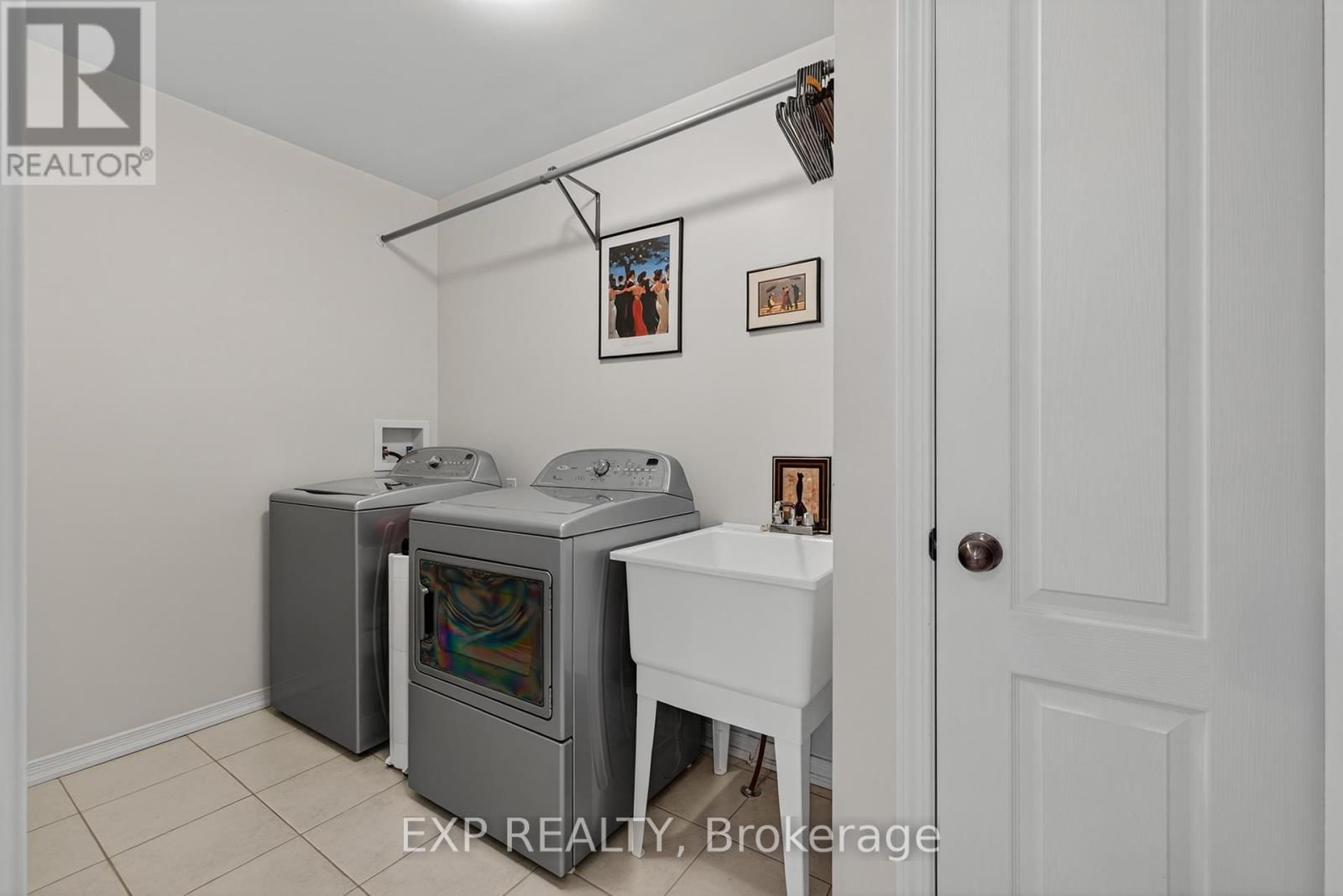 18 STARLIGHT AVENUE Image 27