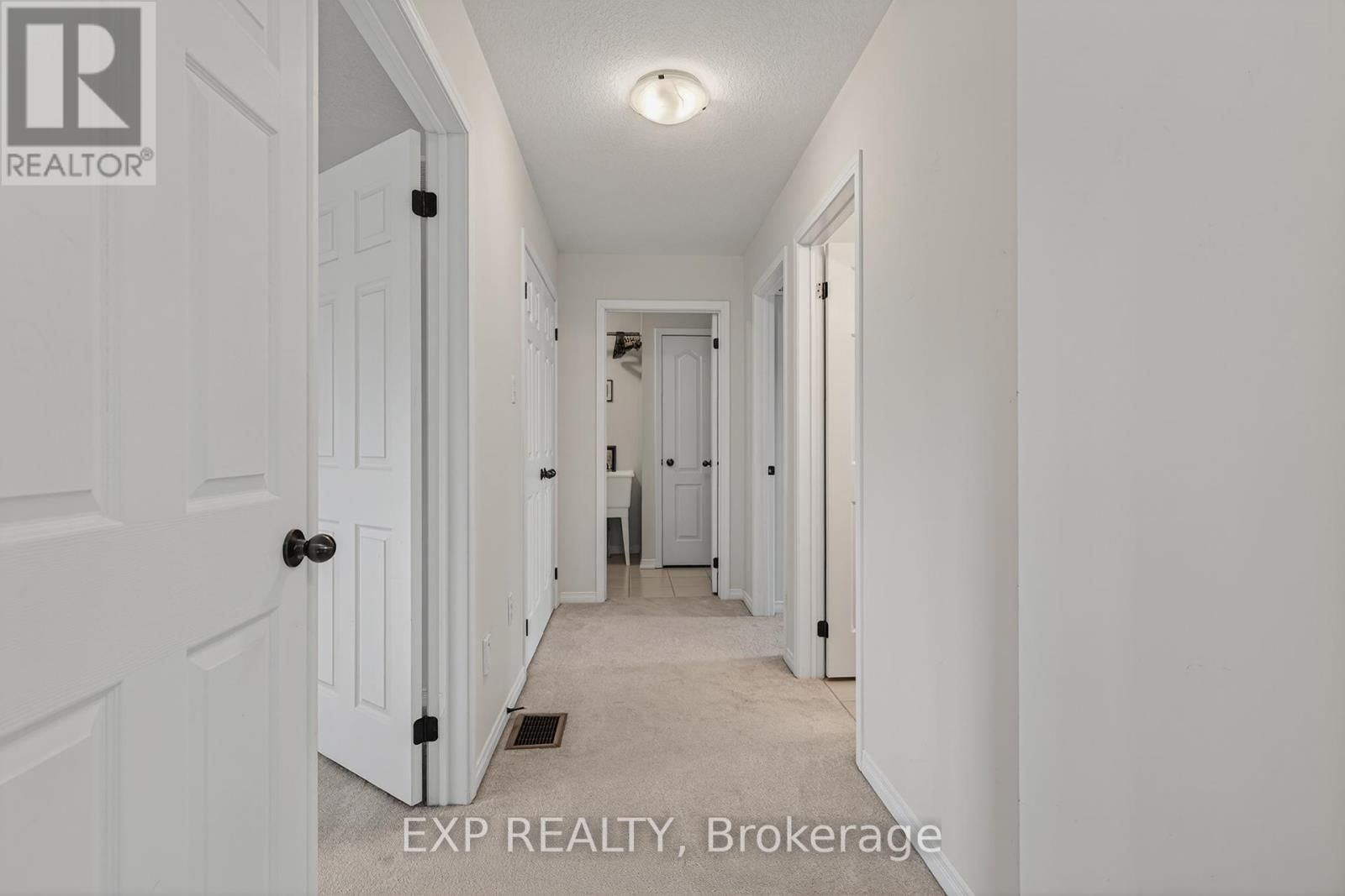 18 STARLIGHT AVENUE Image 28