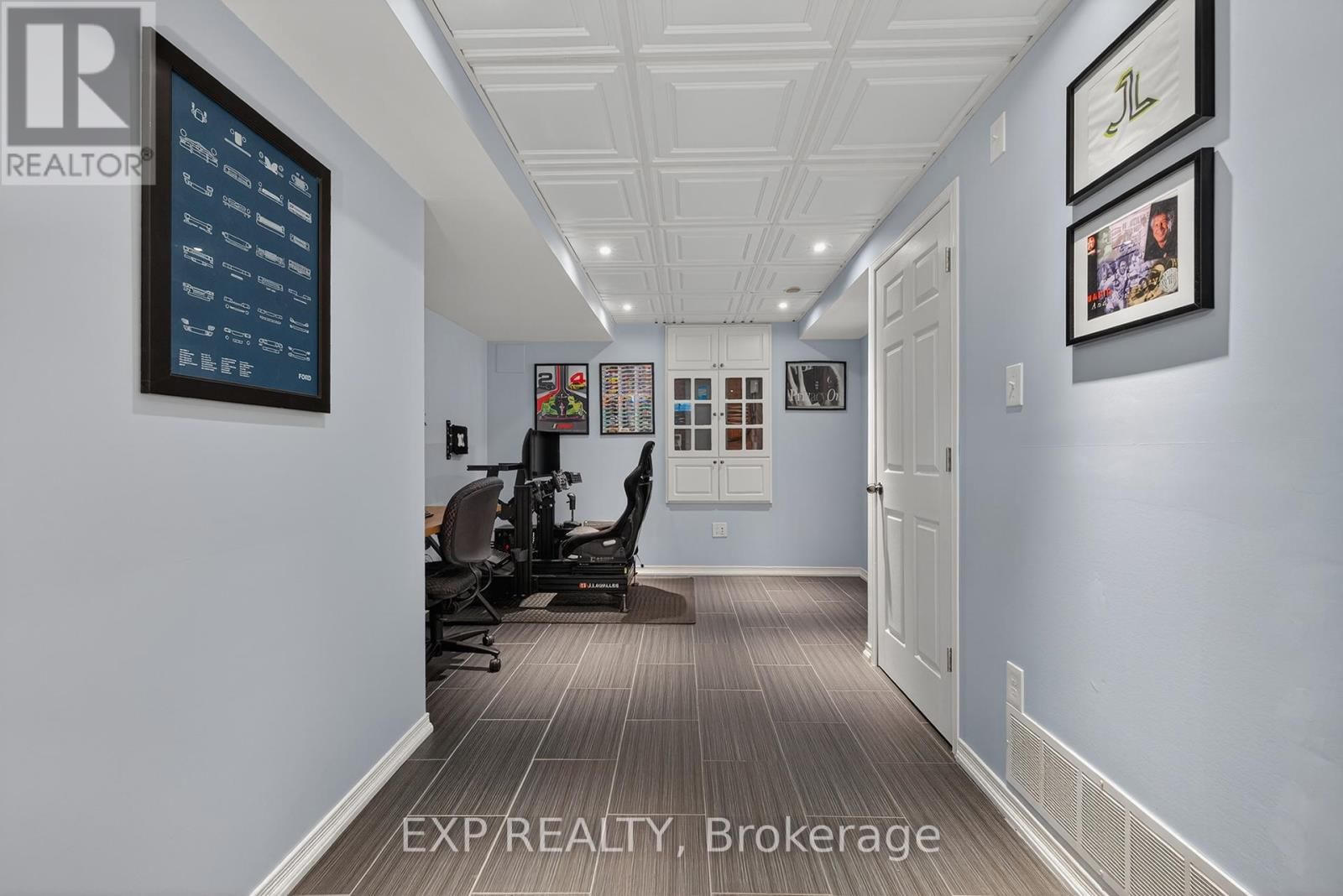 18 STARLIGHT AVENUE Image 32