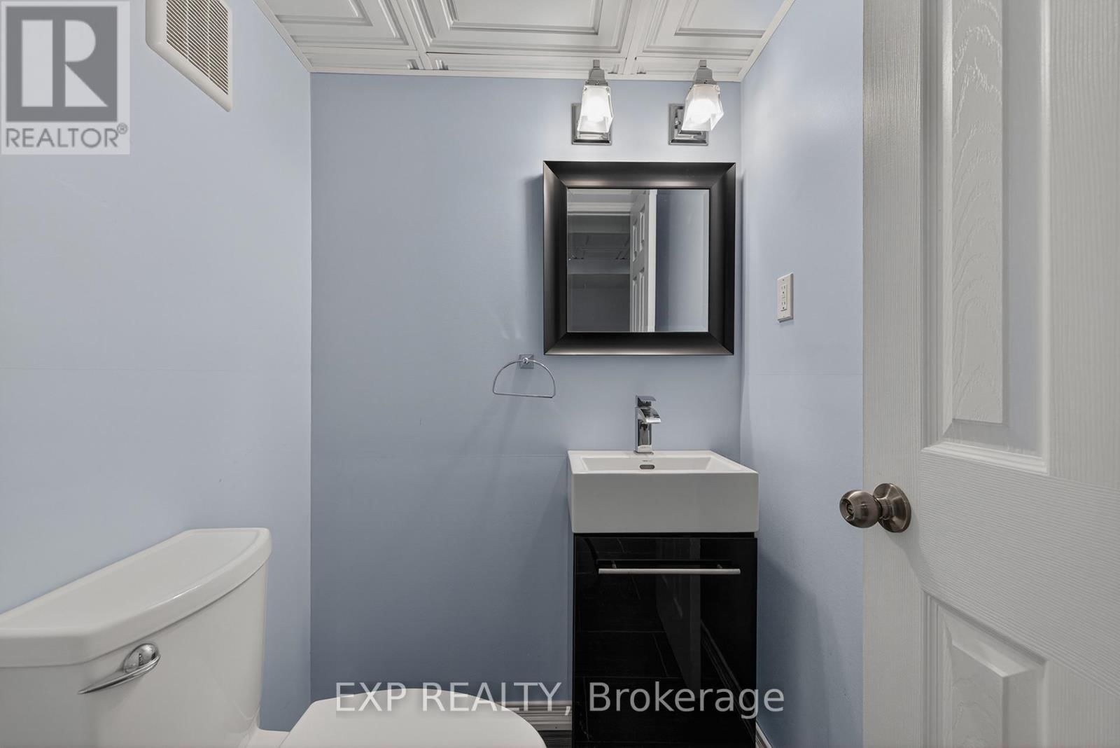 18 STARLIGHT AVENUE Image 35