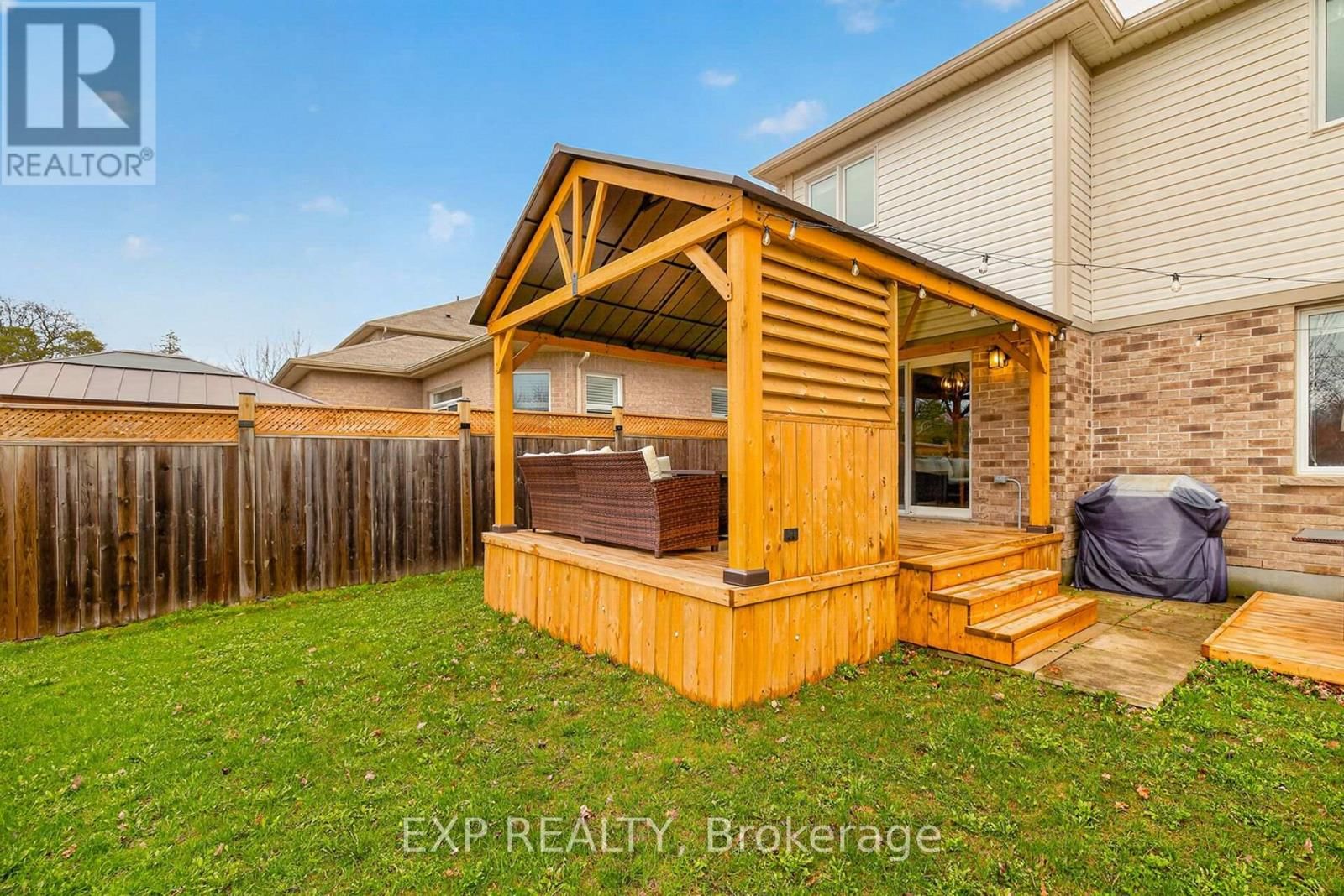 18 STARLIGHT AVENUE Image 37