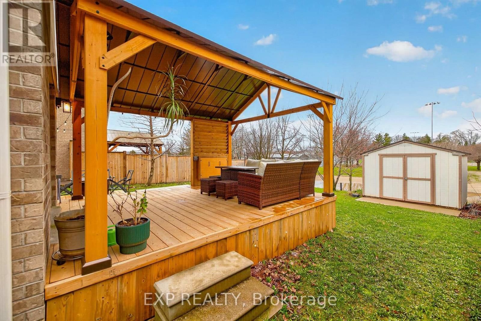 18 STARLIGHT AVENUE Image 38