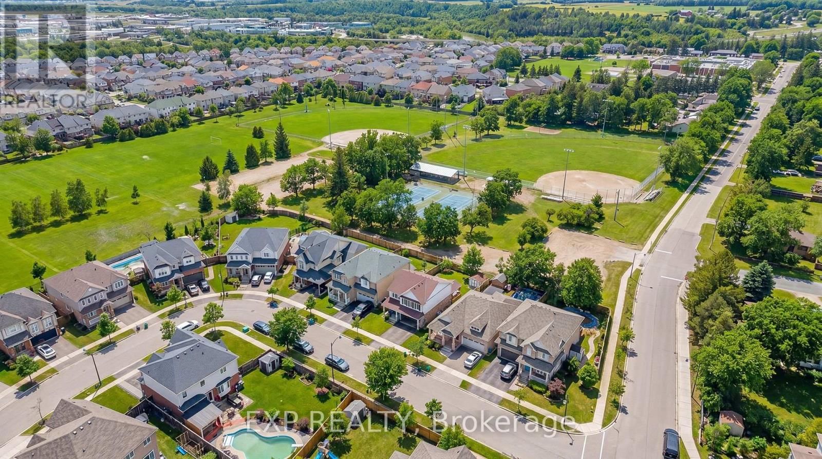 18 STARLIGHT AVENUE Image 40