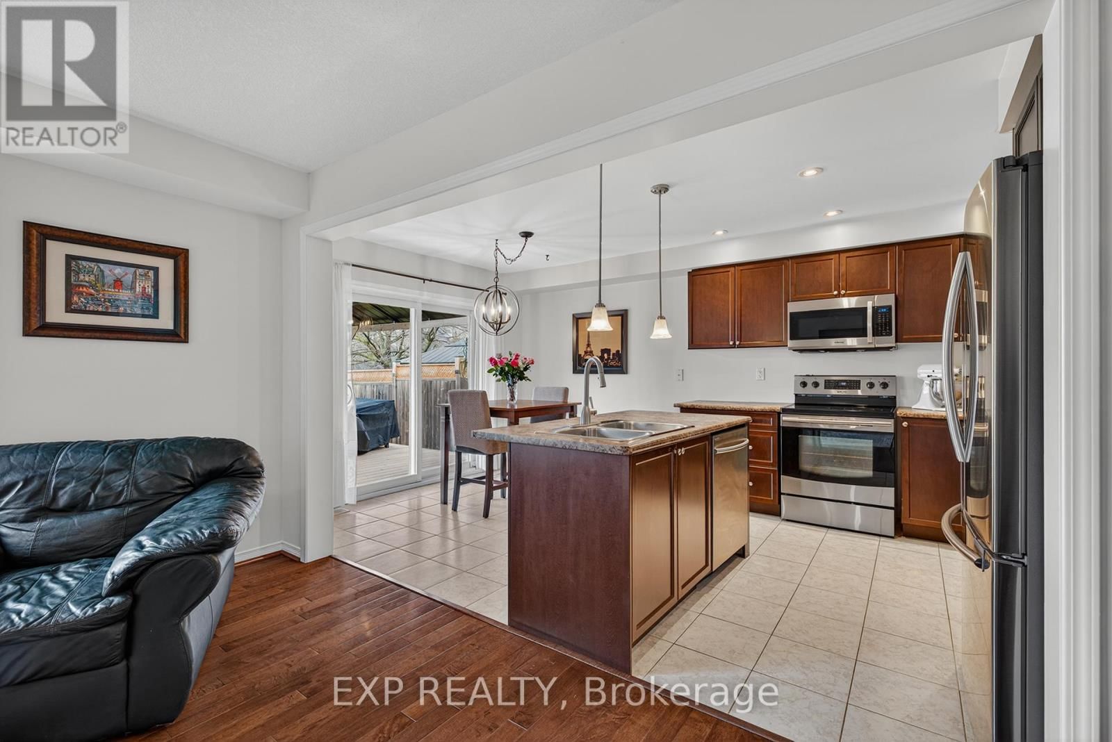 18 STARLIGHT AVENUE Image 9