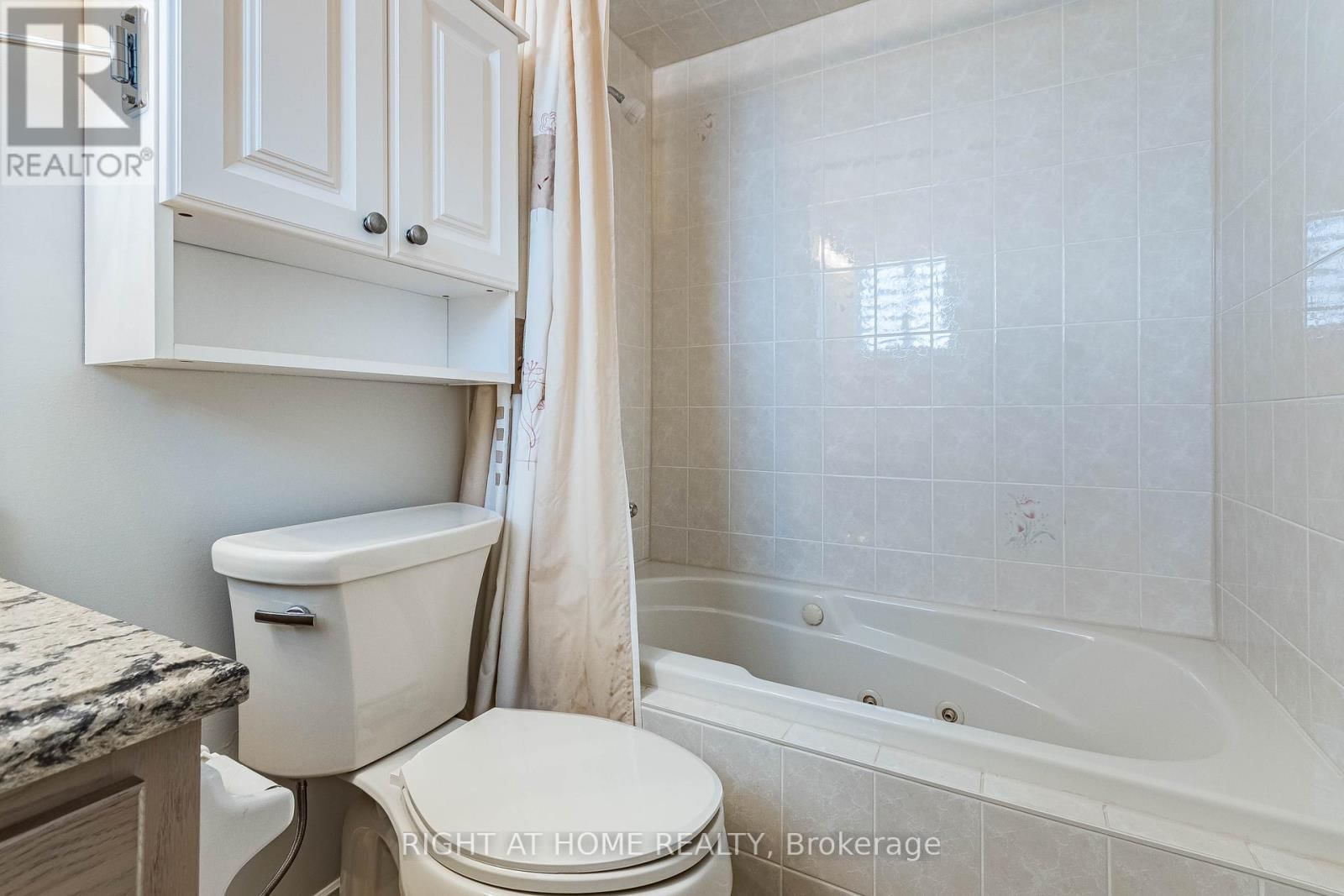 7 - 165 MAIN STREET EAST Image 19