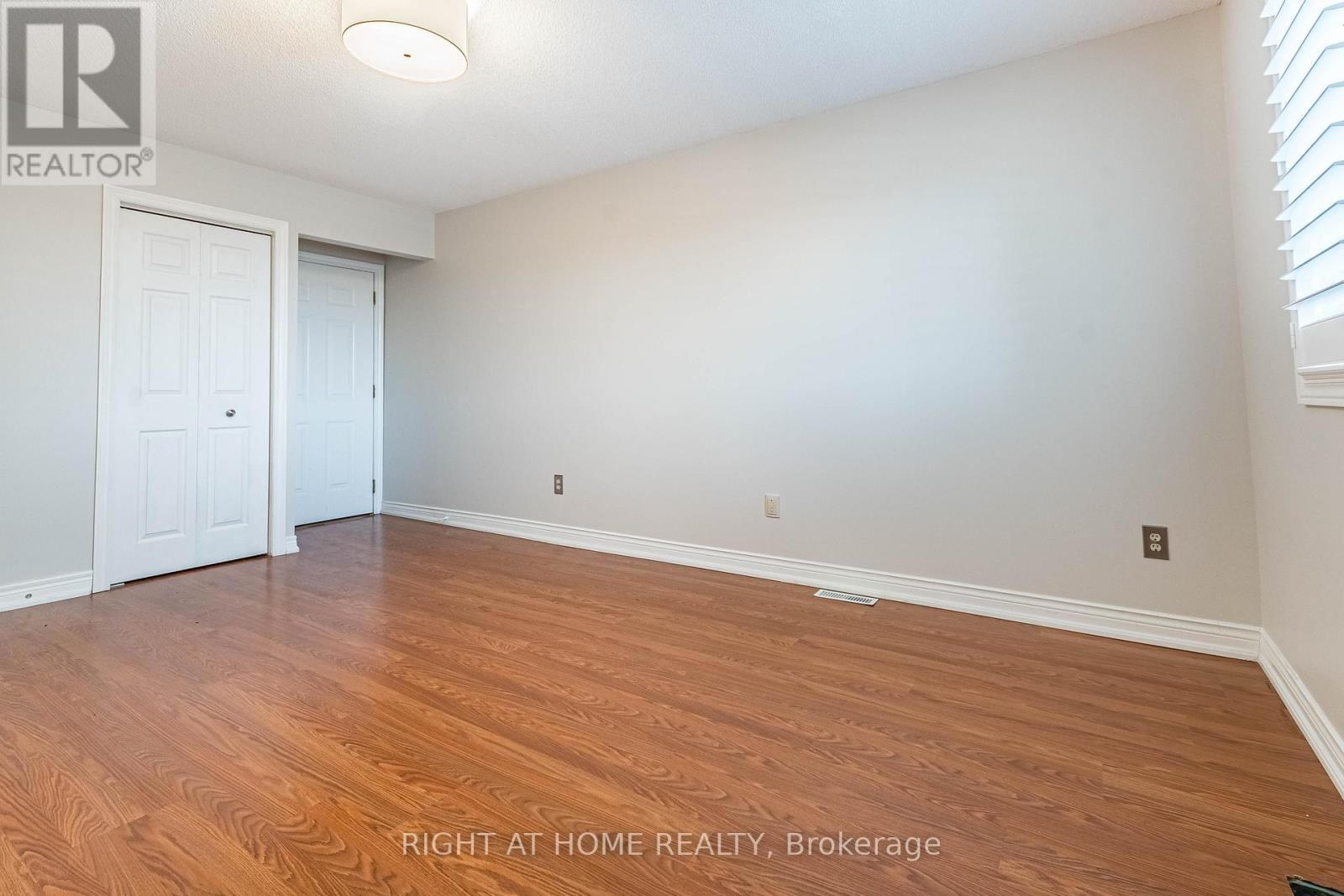 7 - 165 MAIN STREET EAST Image 21