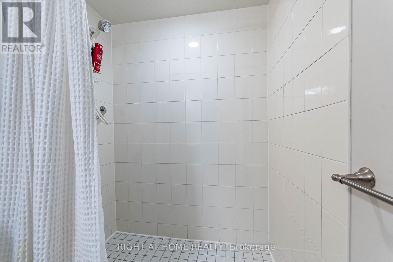 7 - 165 MAIN STREET EAST Image 25