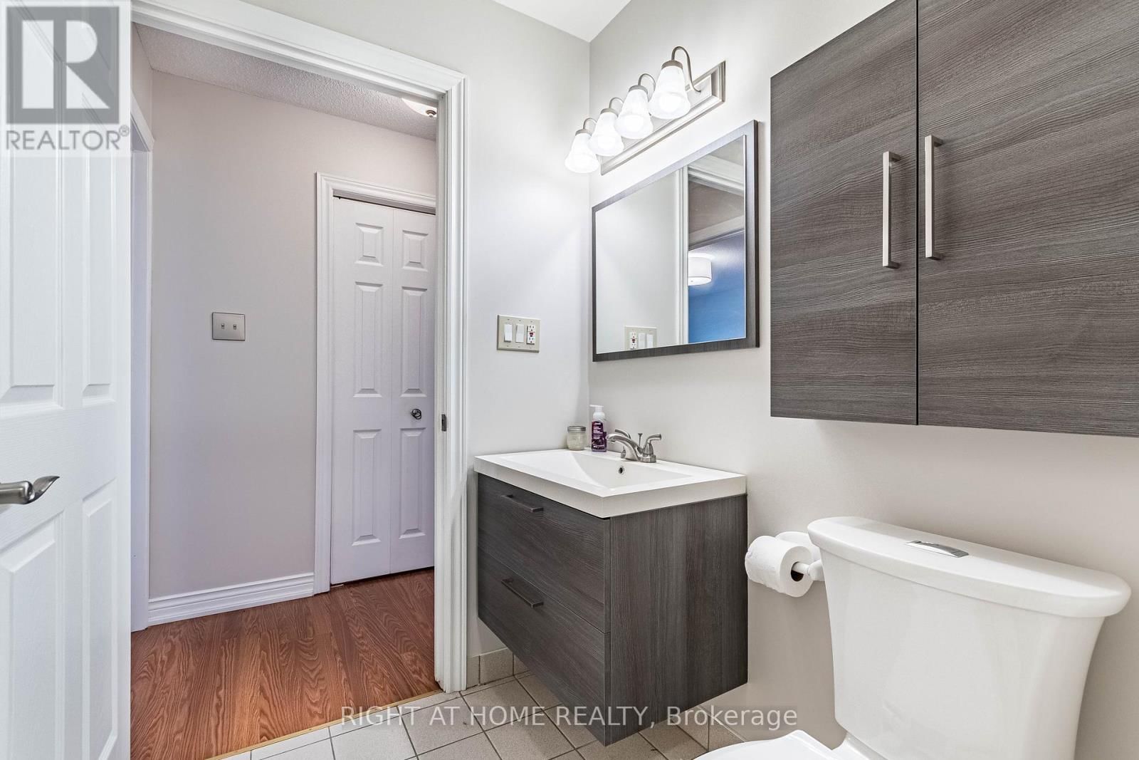 7 - 165 MAIN STREET EAST Image 26