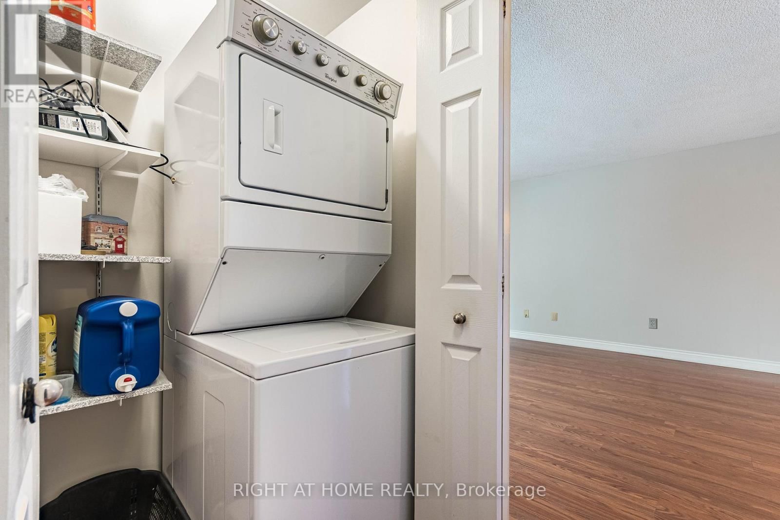 7 - 165 MAIN STREET EAST Image 27