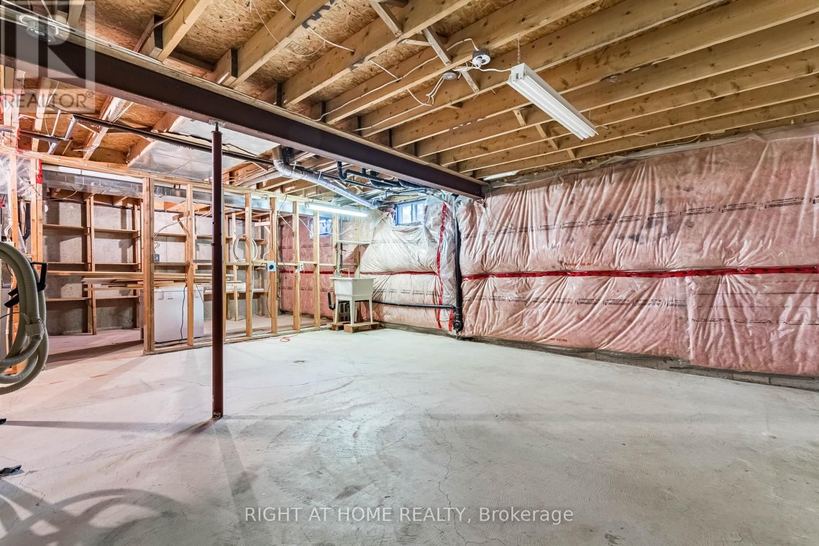 7 - 165 MAIN STREET EAST Image 29