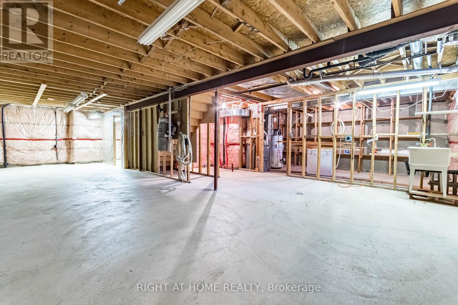 7 - 165 MAIN STREET EAST Image 30