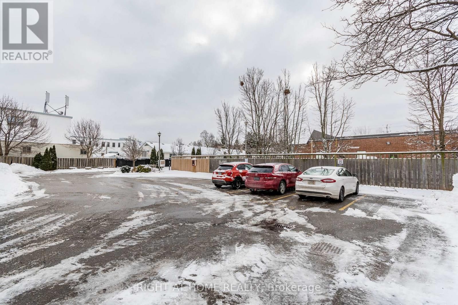 7 - 165 MAIN STREET EAST Image 31