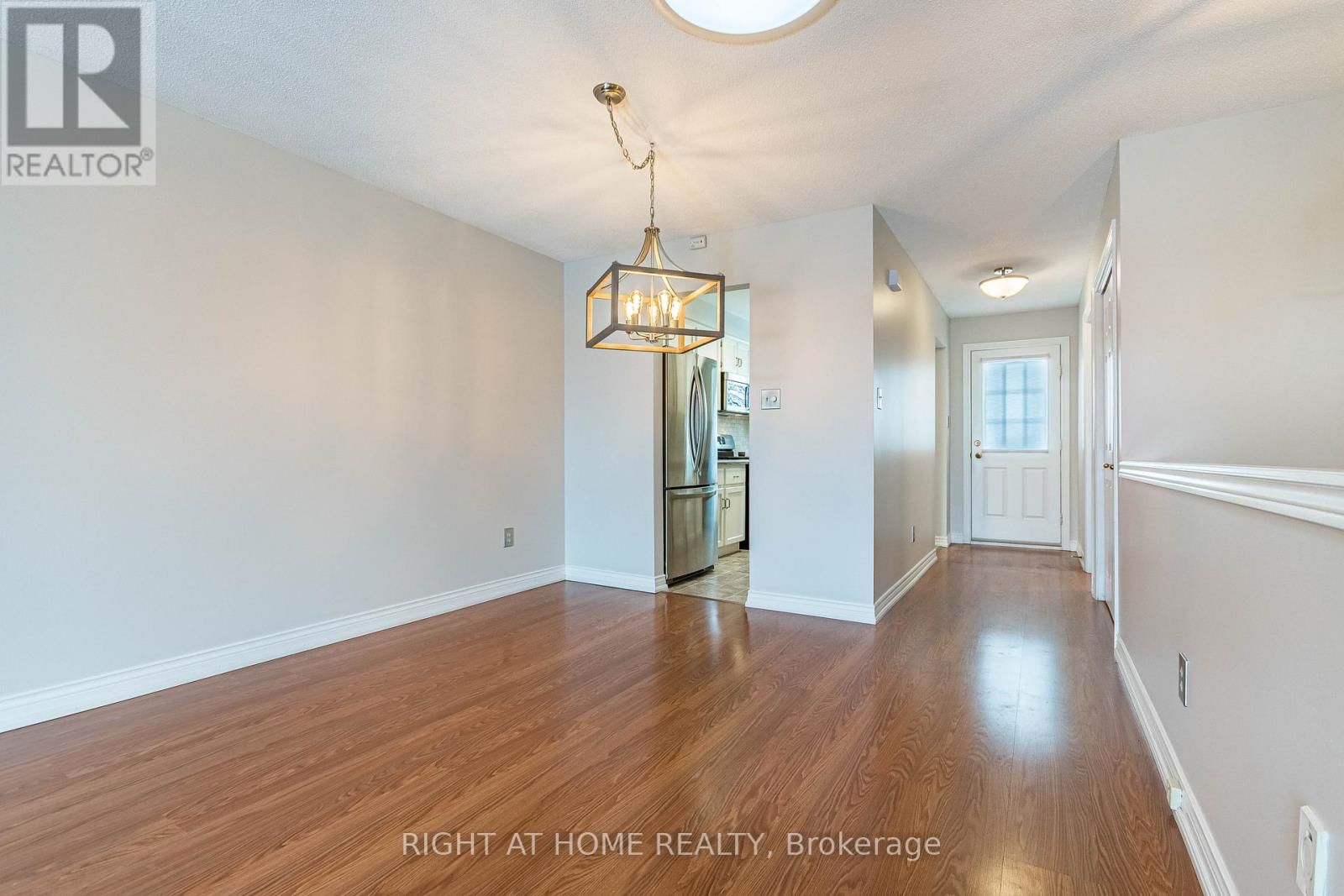 7 - 165 MAIN STREET EAST Image 9