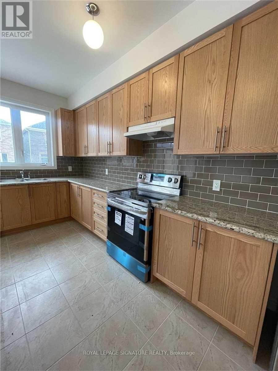 404 BLACKCHERRY CRESCENT Image 13