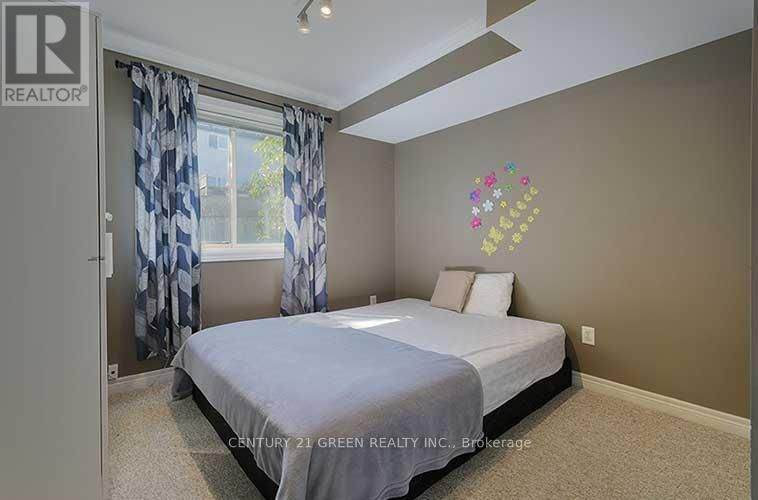 182 STARWOOD DRIVE Image 18