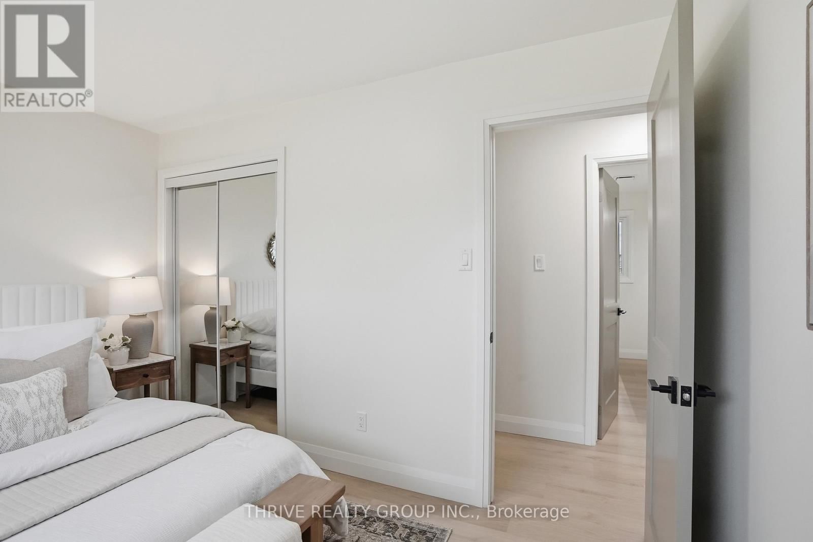 44 MENDIP CRESCENT Image 16