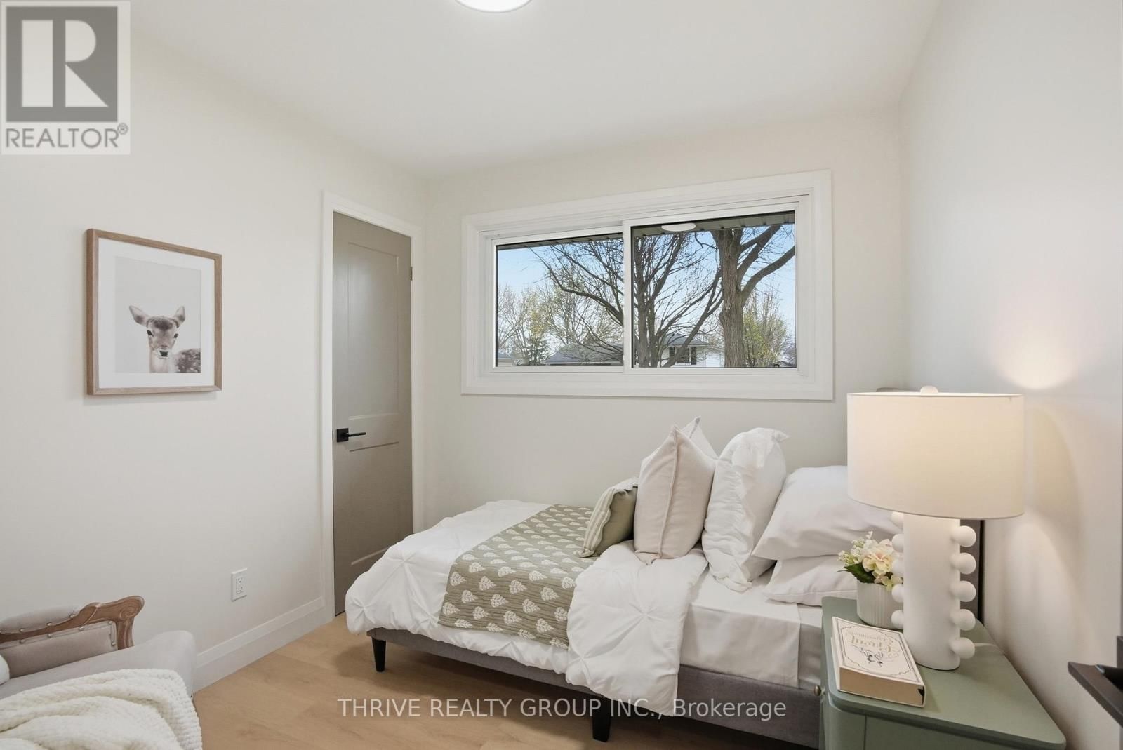 44 MENDIP CRESCENT Image 19